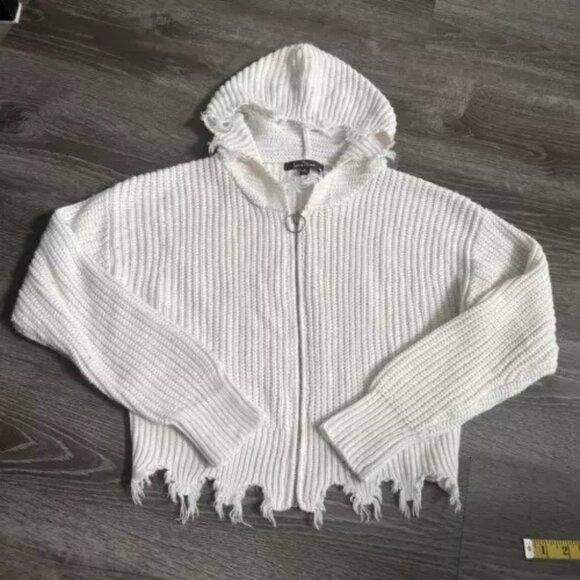 NWOT - “LOVE TREE” OFF-WHITE CROPPED HOODED SWEATER WITH FRAYED EDGES - MED - Picture 1 of 9